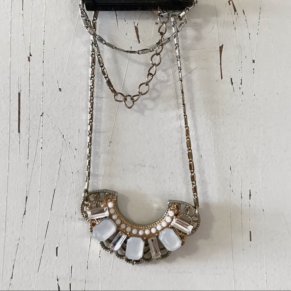 *FREE with purchase - gold white pendant necklace - Picture 1 of 3